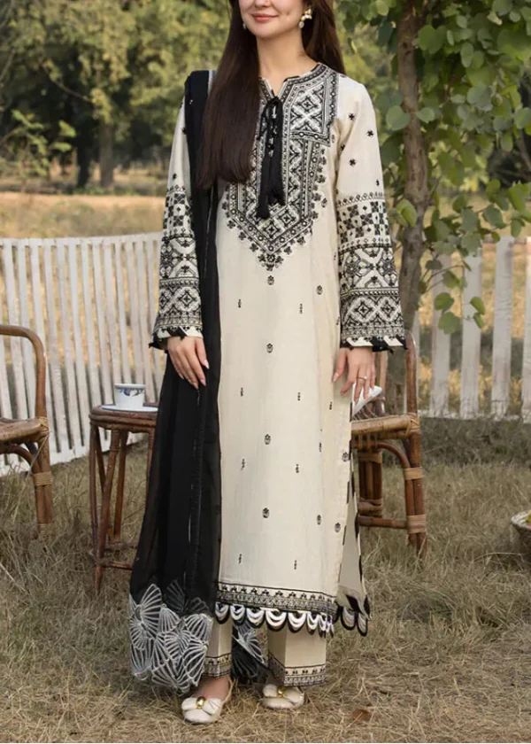 Embroidered Lawn 3pc suit