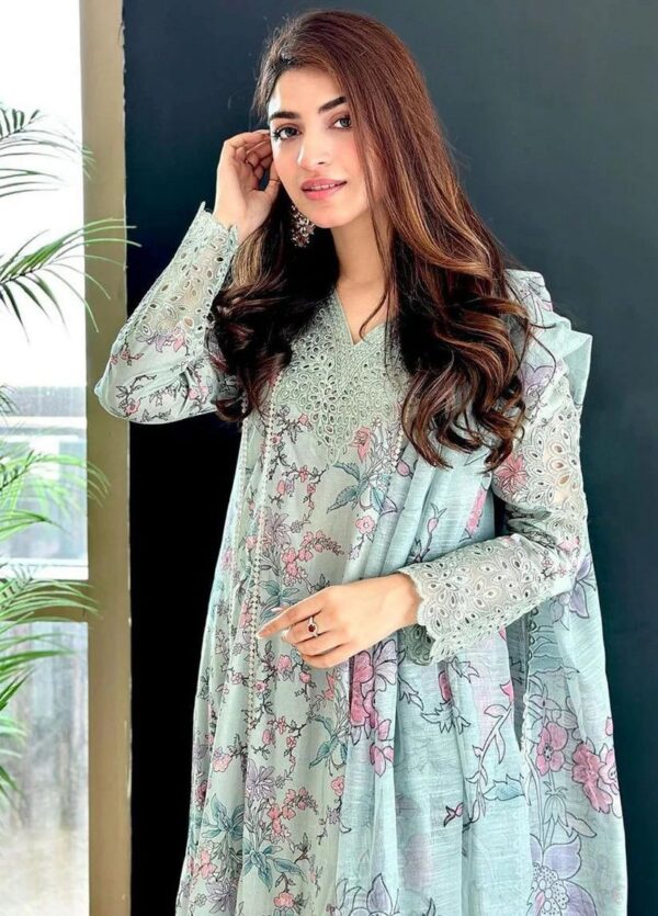 Iznik -Printed Linen 3pc with Embroidered Patch