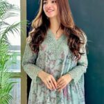 Iznik -Printed Linen 3pc with Embroidered Patch