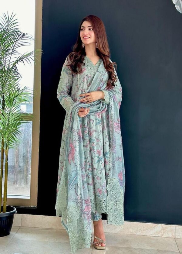 Iznik -Printed Linen 3pc with Embroidered Patch