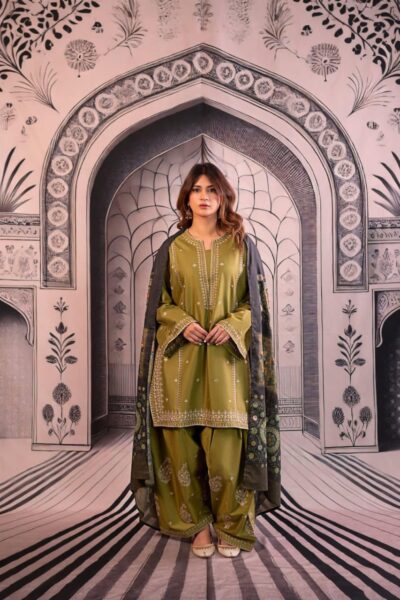 Urge-Unstitch Dhanak Embroidered 3pc