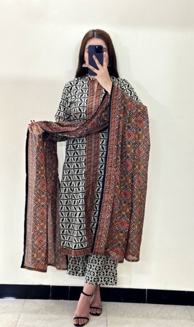 Bin Saeed-Khaddar 3pc Printed Suit (003)