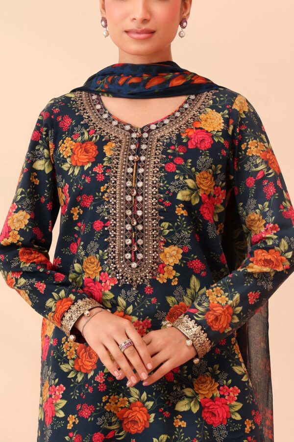 Maria B-Linen Printed 3pc with Heavy Embroidered Patches