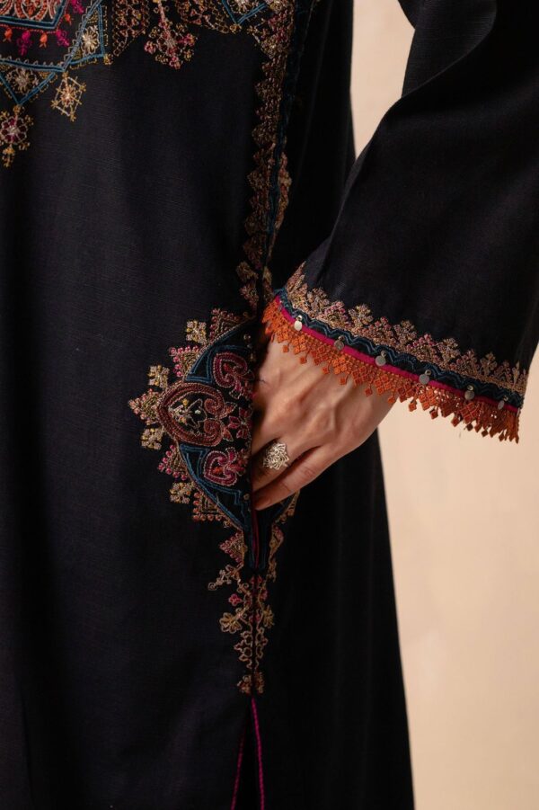 Your perfect winter look is here – ZARA SHAH JHAN 3pc Collection