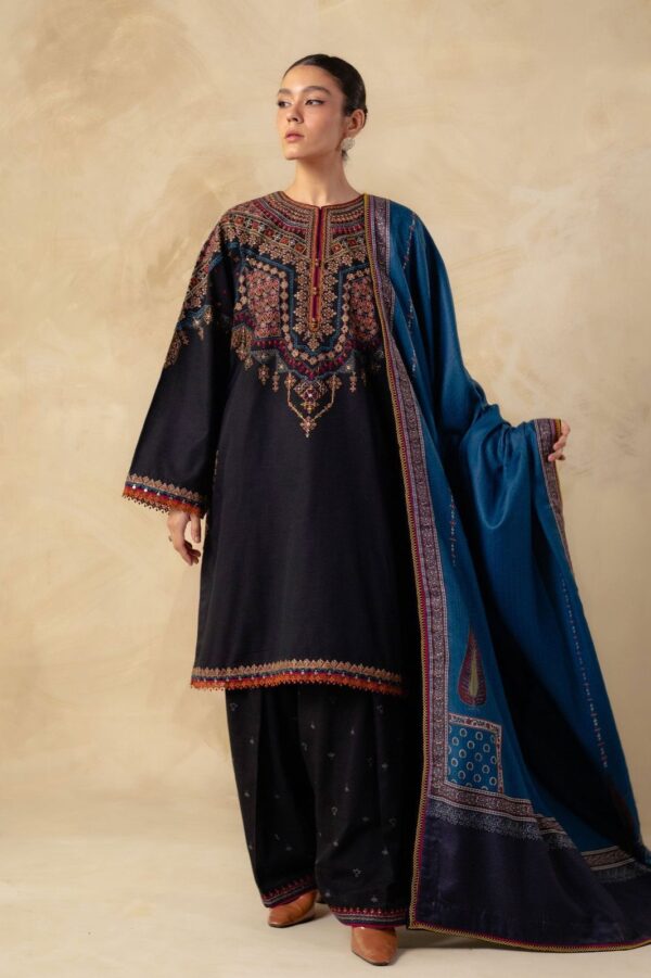 Your perfect winter look is here – ZARA SHAH JHAN 3pc Collection