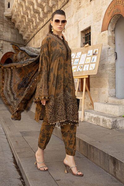 Maria B-Embroidered Dhanak 3pc Suit