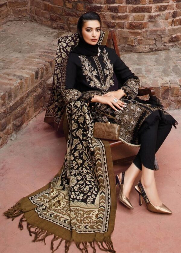 Maria B-Heavy Embroidery 3pc Dhanak Dress