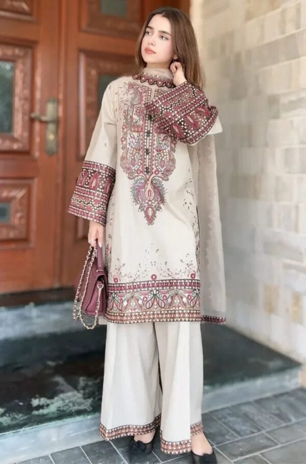 Dhanak Heavy Embroidered 3pc suit winter Collection