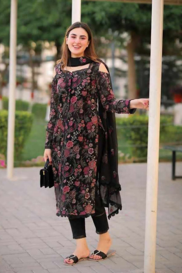 Bareeze Heavy Embroidered Lawn 3pc Dress