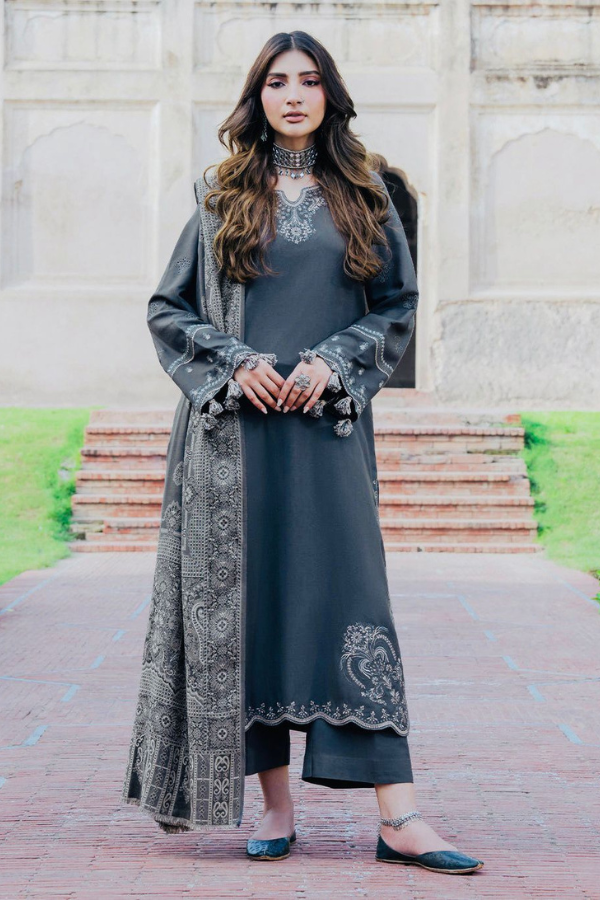 IZEL - Dhanak Embroidered 3pc Casual Dress