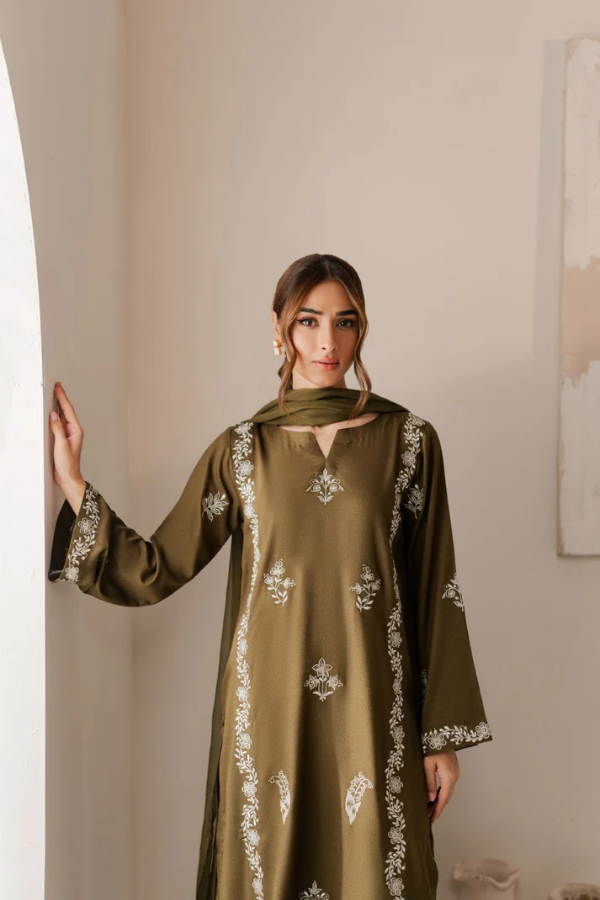 Khaddar Embroidered 3pc Winter Dress
