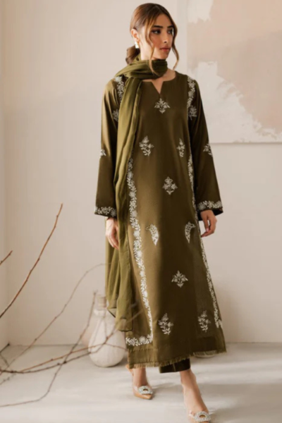 Khaddar Embroidered 3pc Winter Dress
