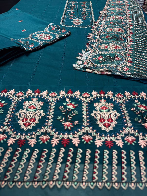 Noor-e-Fajar - Embroidered Lawn 3pc