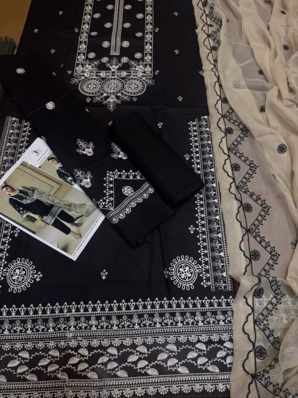 Luxury Collection 3pc with Chiffon embroidered Dupatta