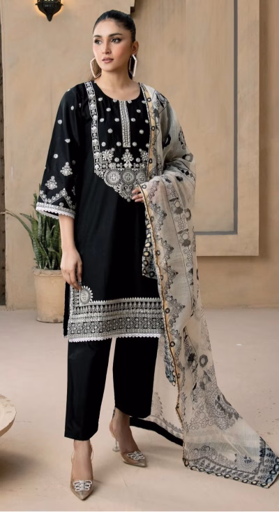 Luxury Collection 3pc with Chiffon embroidered Dupatta