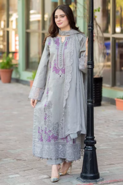 Libaas-Luxury-Dhanak-Embroidered-3pc-Dress