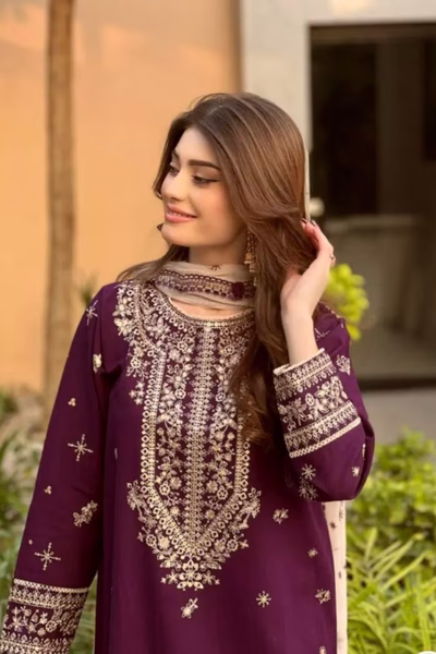 batik-heavy -embroidered -lawn -dress -nayab-collection