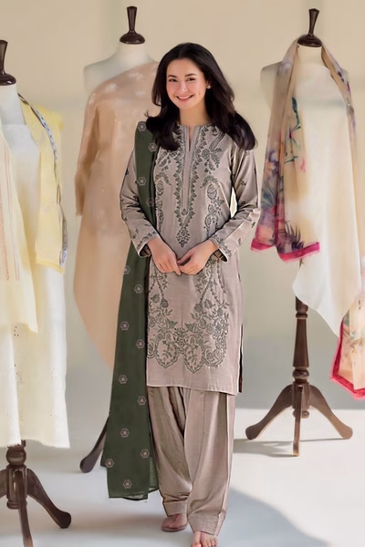 Heavy Embroidered Lawn 3pc + Chiffon Dupatta