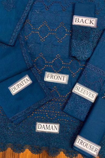 mahnur-chikankari -heavy -embroidered -3pc -nayab-collection