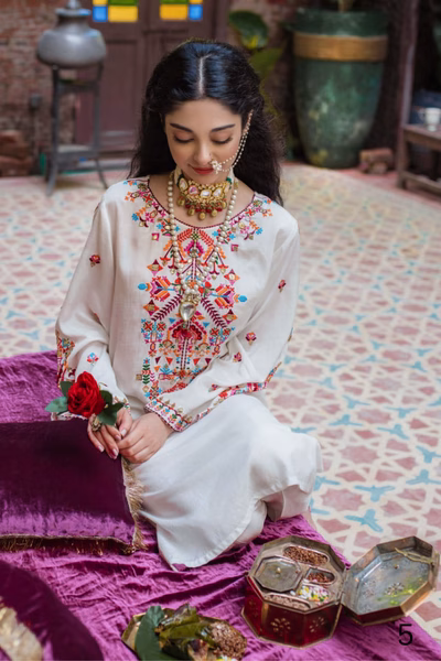 bareeze- -embroidered -lawn- 2pc-dress-nayab-collection (1)